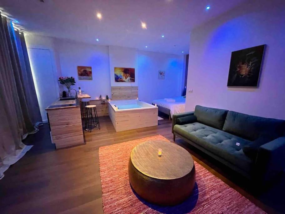 Colline, La Suite Cinema Spa Privee Нанси Экстерьер фото